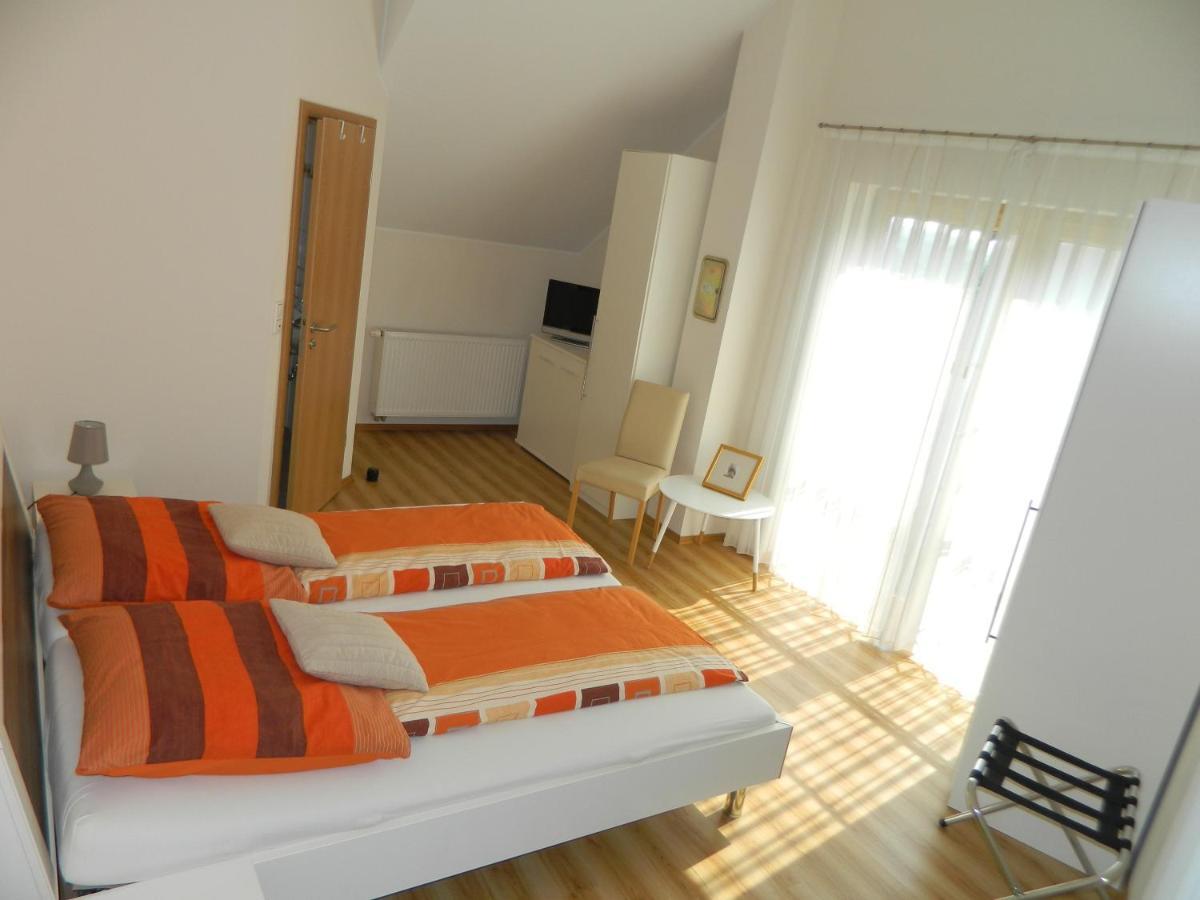 Gaestehaus Borniger Gau-Weinheim Zewnętrze zdjęcie
