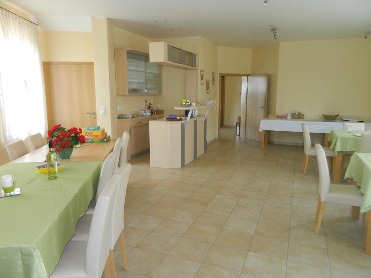 Gaestehaus Borniger Gau-Weinheim Zewnętrze zdjęcie